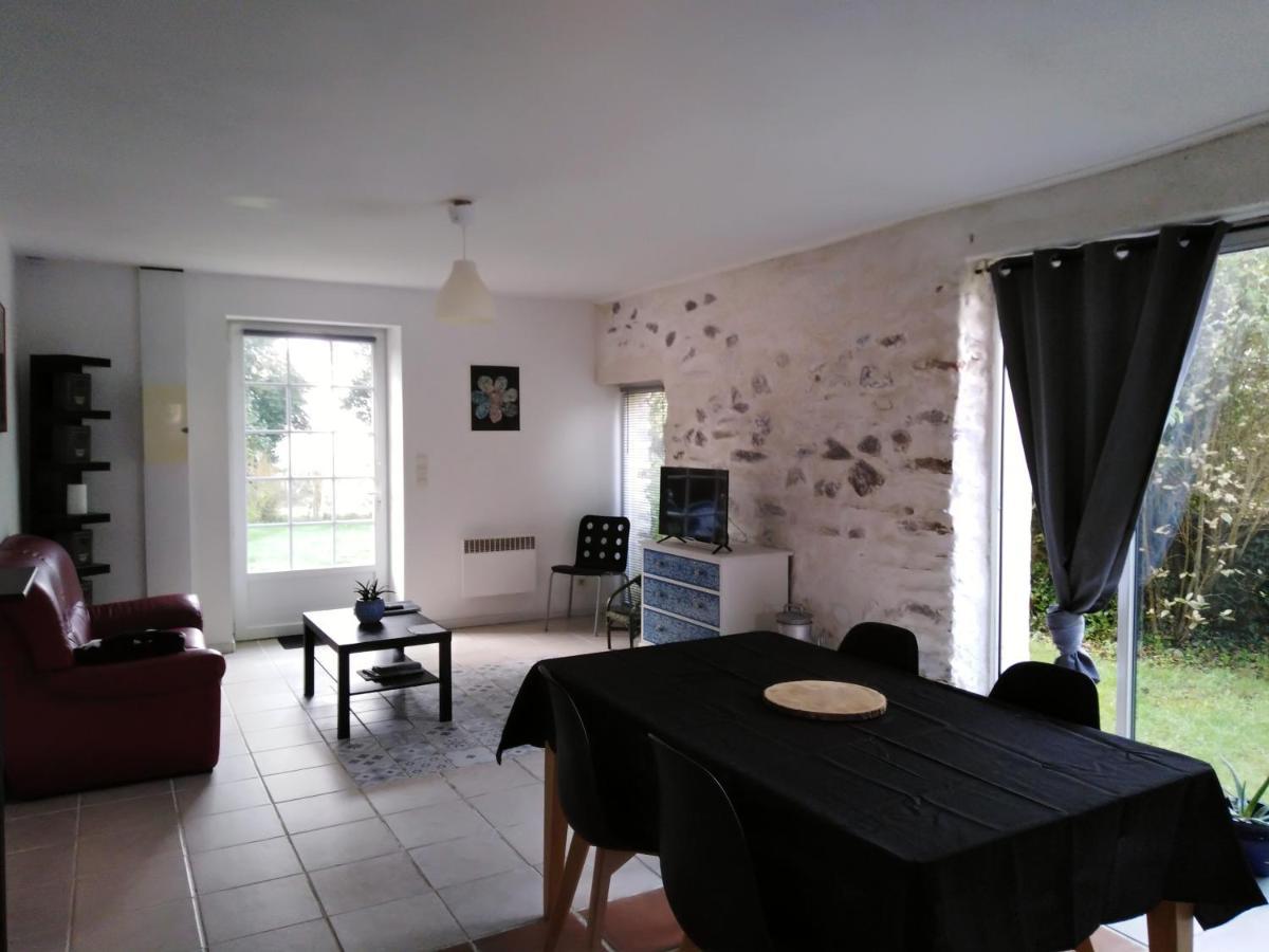 Gite Du Petit Gue Frossay Kültér fotó